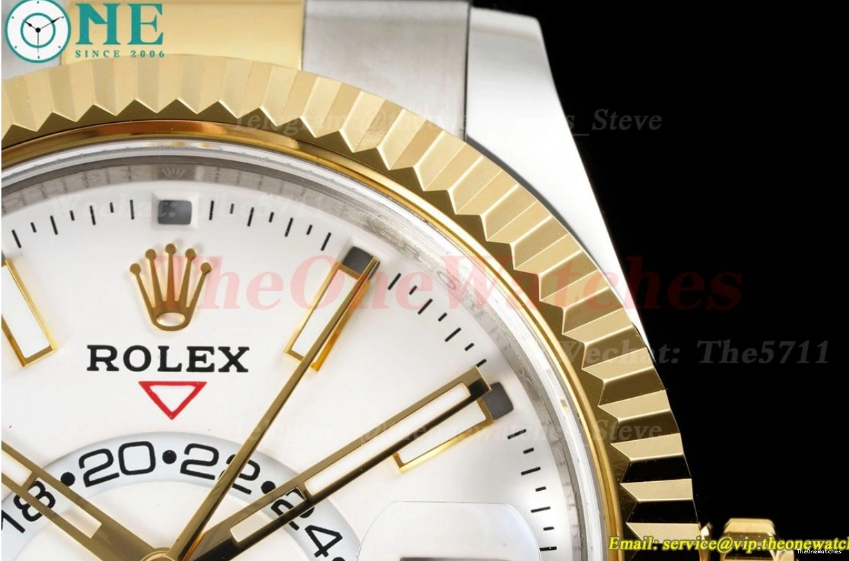 Oyster 326933 FNF YG SS Stk SkyDweller A9001 42mm White 1220
